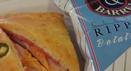 obrázek - Kitt's Kornbread Sandwich & Pie Bar