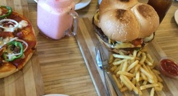 obrázek - Trenth's Cake Factory at Chef's Bistro