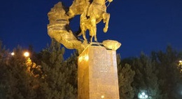 obrázek - Памятник Захириддину Мухаммаду Бабуру