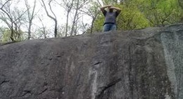 obrázek - Rumbling Bald Climbing Access