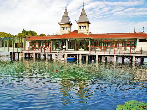 obrázek - Maďarské termální jezero Hévíz a
