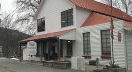 obrázek - Mast General Store Annex and the Candy Barrel