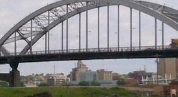obrázek - Centennial Bridge