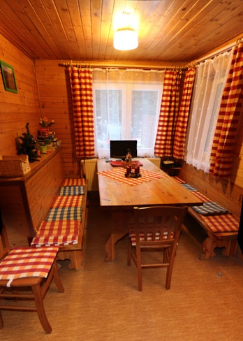 Chaty u Medvědína - jídelna - http://www.chatyumedvedina.cz/
