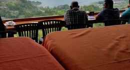 obrázek - rumah makan tepi danau