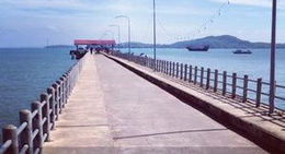 obrázek - สะพานท่าเทียบเรือบ้านเกาะลันตาใหญ่ Lanta Old Town Pier