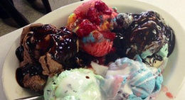 obrázek - The Corner House Ice Cream Parlor