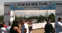 obrázek - Rona MS Bike Tour 2011 Start/Finish