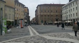 obrázek - Piazza Tre Martiri