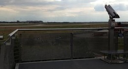 obrázek - Besucherhügel Flughafen Leipzig-Halle
