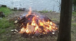 obrázek - Lake Bonfire