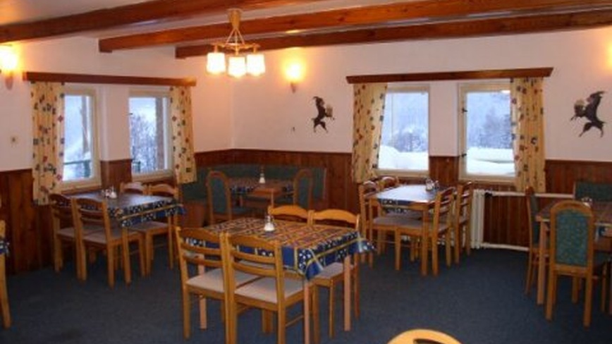 Penzion Labská vyhlídka - 541-3.jpg - jídelna