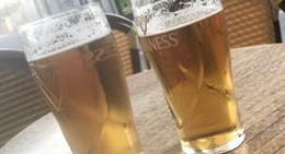 obrázek - Le Volet qui Penche