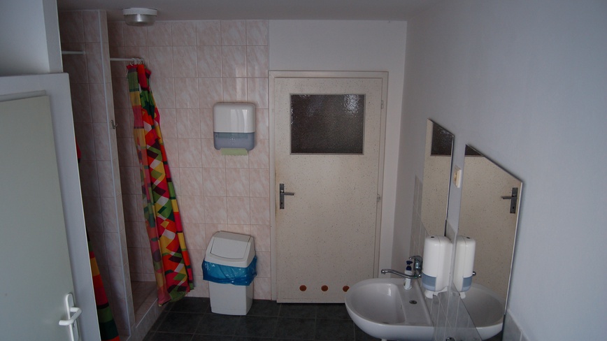 Domov mládeže Břeclav - Pánské sociální zařízení v budově B