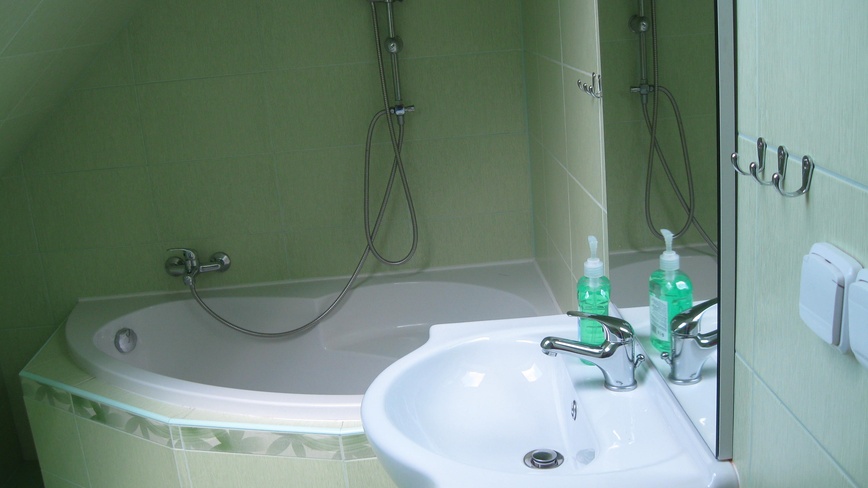 UBYTOVÁNÍ NA VYHLÍDCE - Koupelna v apartmánu - koupelna v apartmánu