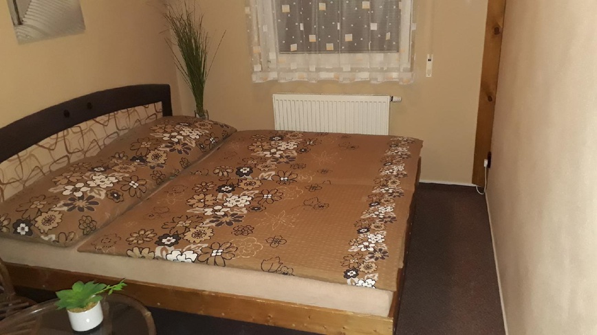 Penzion U Rudolfa - 2 lůžkový pokoj včetně koupelny a WC - pouze manželská postel