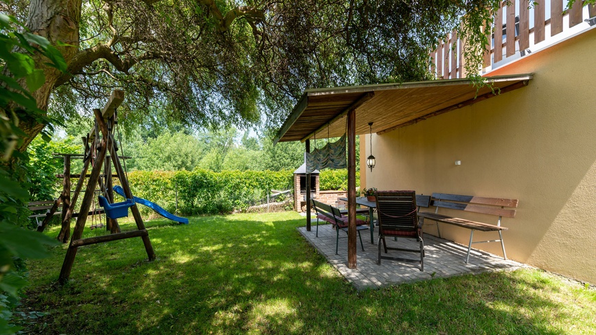 Ubytování u Sýkorů - zahrada - posezení