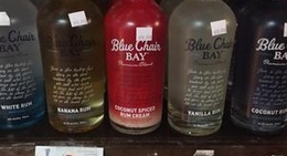 obrázek - 3 Dots Liquor Bottle Bungalow